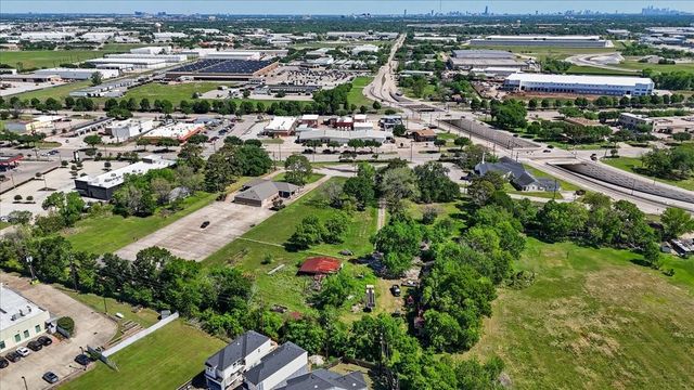 118 Staffordshire Road, Stafford, TX 77477