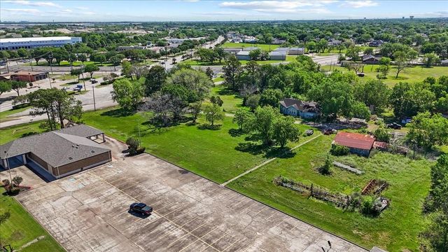 118 Staffordshire Road, Stafford, TX 77477