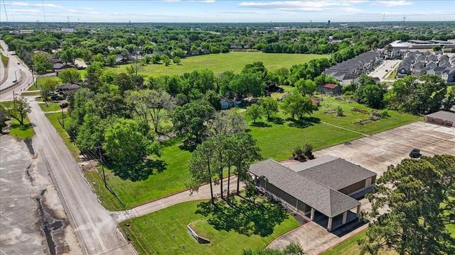 118 Staffordshire Road, Stafford, TX 77477