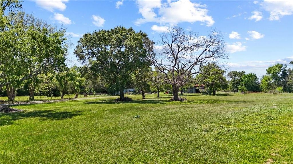 118 Staffordshire Road, Stafford, TX 77477