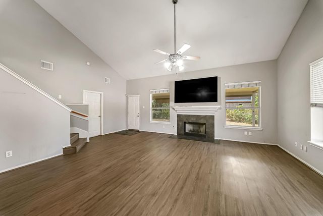7435 Superior Drive, Baytown, TX 77521