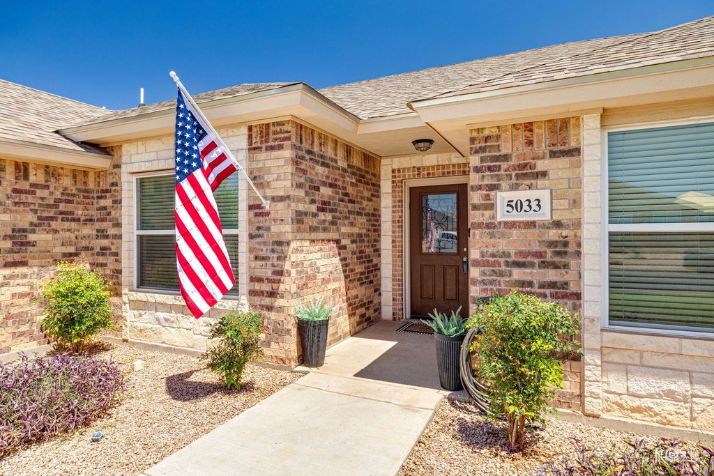 Image 2 of property listing at 5033 Scarlet Oak Lane, San Angelo, TX 76904