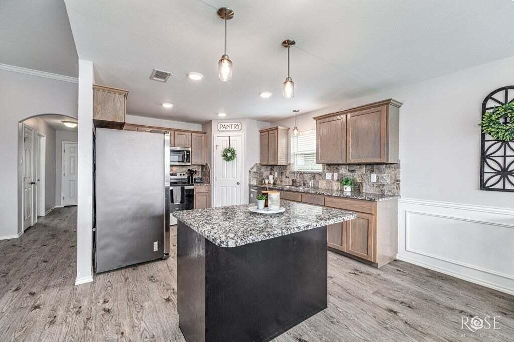 Image 9 of property listing at 5033 Scarlet Oak Lane, San Angelo, TX 76904
