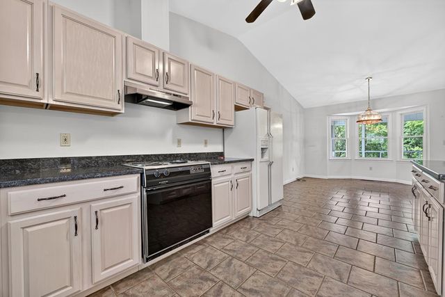 380 Lavista Drive, Blue Ridge, GA 30513