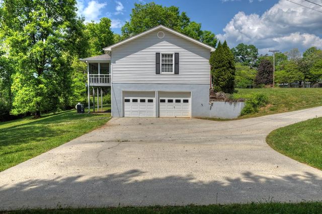380 Lavista Drive, Blue Ridge, GA 30513