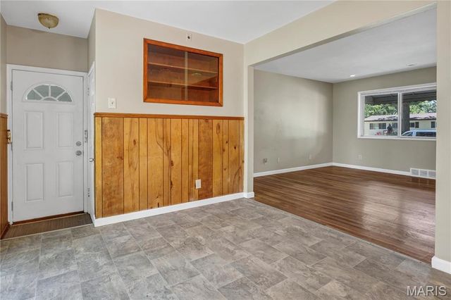1016 Forestwood Drive, Ferguson, MO 63135