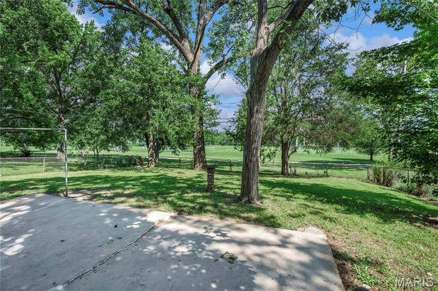 1016 Forestwood Drive, Ferguson, MO 63135