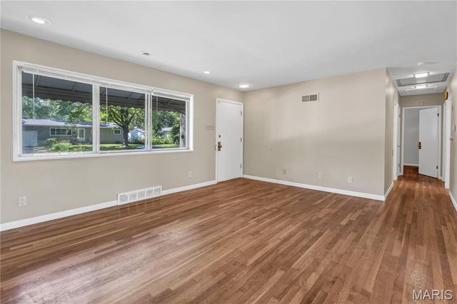 1016 Forestwood Drive, Ferguson, MO 63135