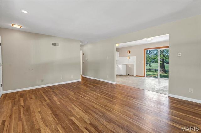 1016 Forestwood Drive, Ferguson, MO 63135