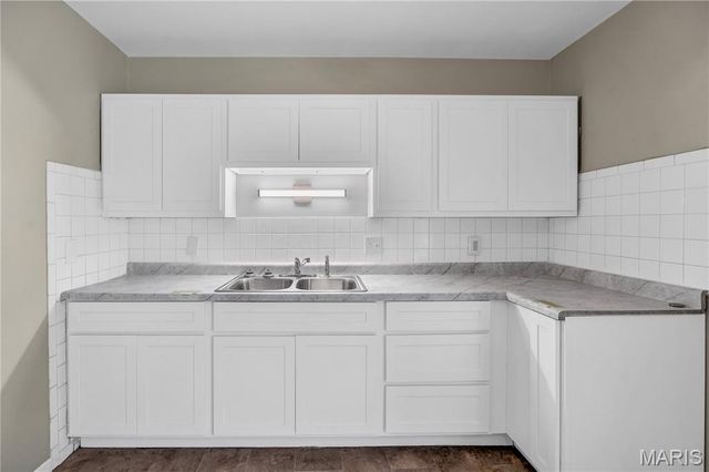 1016 Forestwood Drive, Ferguson, MO 63135