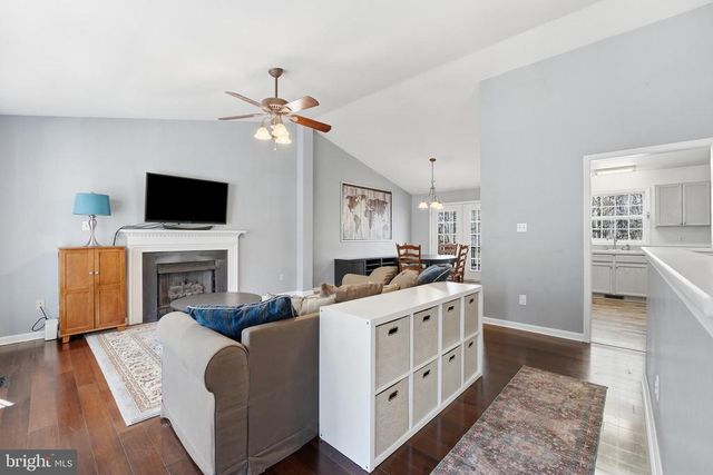 6052 BILAL CT, Jeffersonton, VA 22724