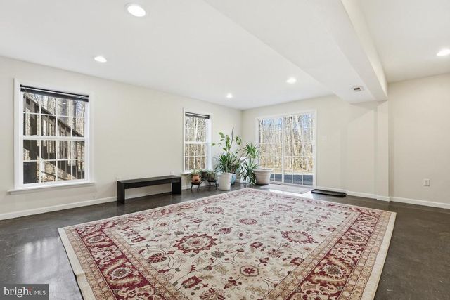 6052 BILAL CT, Jeffersonton, VA 22724