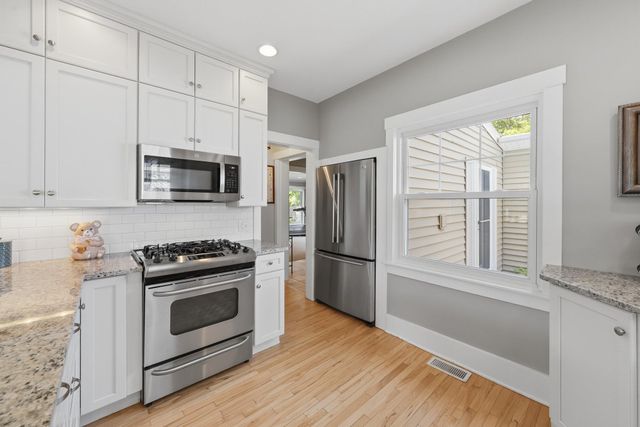 1532 Henderson Drive, Kalamazoo City, MI 49006