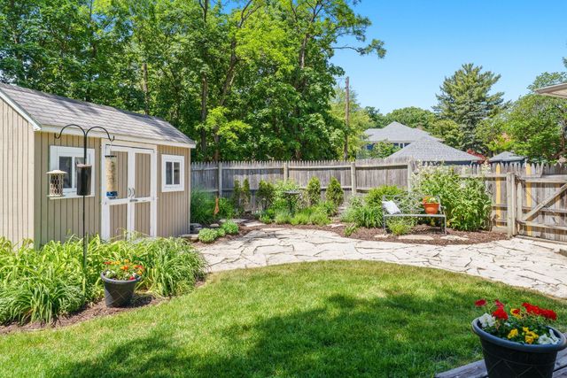 1532 Henderson Drive, Kalamazoo City, MI 49006