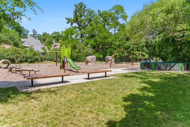 1532 Henderson Drive, Kalamazoo City, MI 49006
