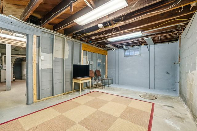 1532 Henderson Drive, Kalamazoo City, MI 49006