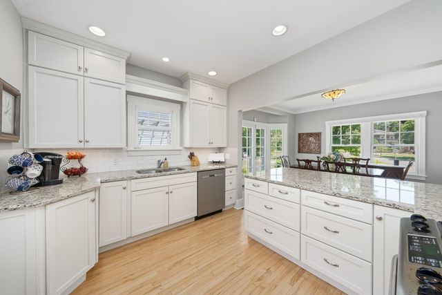 1532 Henderson Drive, Kalamazoo City, MI 49006