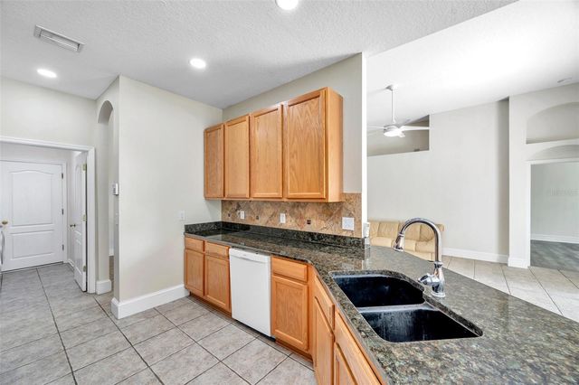 1915 FRUITRIDGE STREET, Brandon, FL 33510