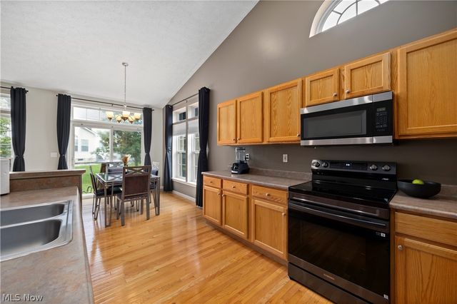 5052 Forestland Court, Brunswick, OH 44212