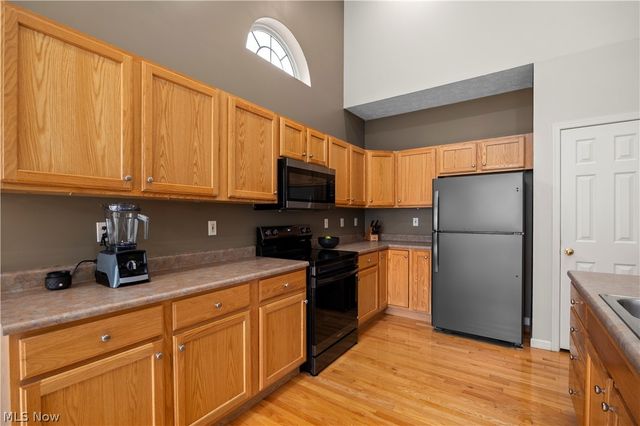5052 Forestland Court, Brunswick, OH 44212