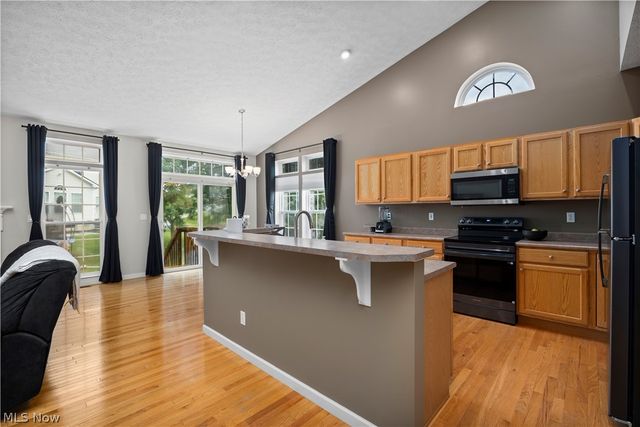 5052 Forestland Court, Brunswick, OH 44212