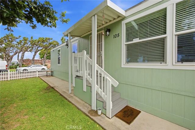 105 E Balboa 148, Tustin, CA 92780
