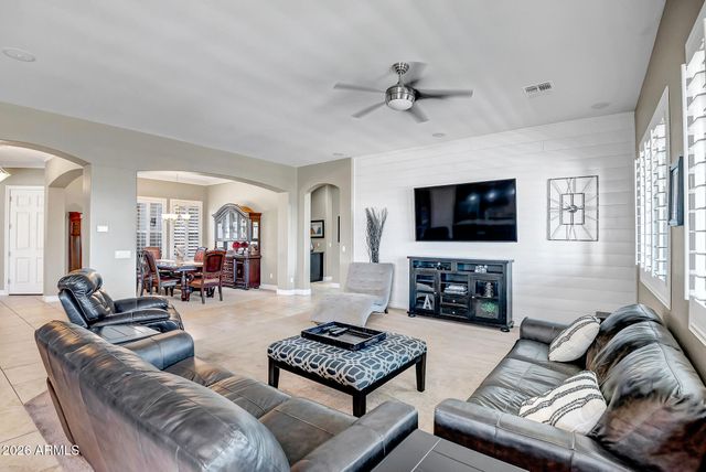 10089 W Jasmine Trail, Peoria, AZ 85383