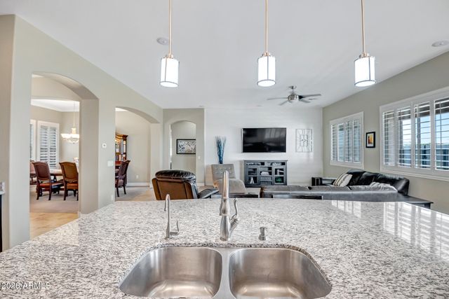 10089 W Jasmine Trail, Peoria, AZ 85383
