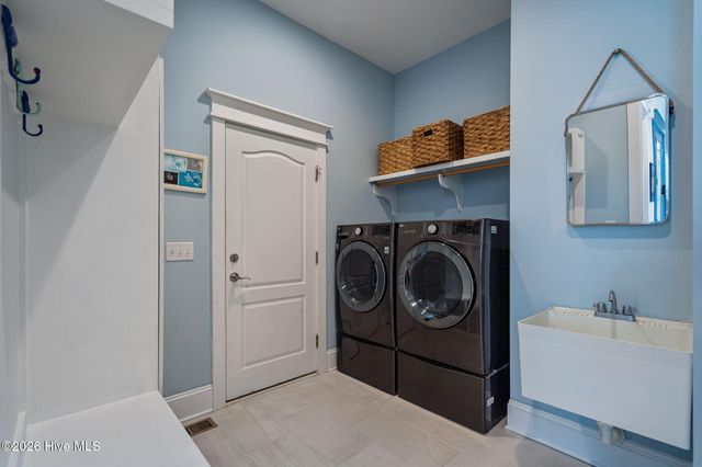 824 Cupola Drive, Wilmington, NC 28409