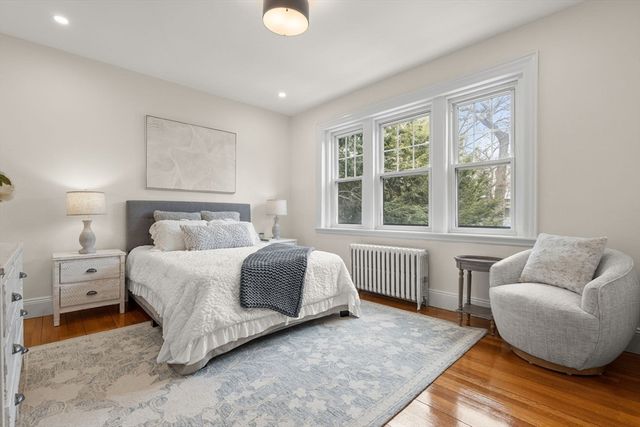 37 Englewood Ave 3, Brookline, MA 02445