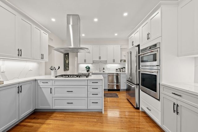 37 Englewood Ave 3, Brookline, MA 02445