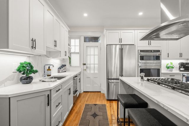 37 Englewood Ave 3, Brookline, MA 02445