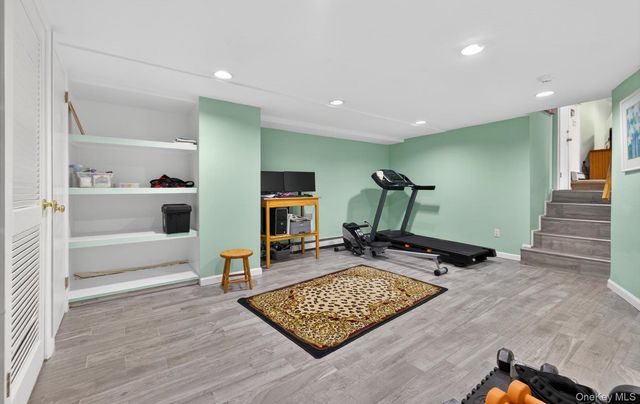 6 Wren Drive, Woodbury, NY 11797