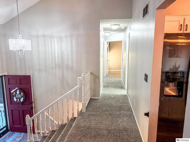 2329 Hogantown Drive, Bellevue, NE 68123