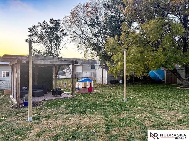 2329 Hogantown Drive, Bellevue, NE 68123