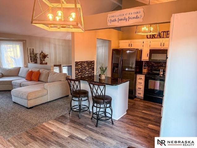 2329 Hogantown Drive, Bellevue, NE 68123