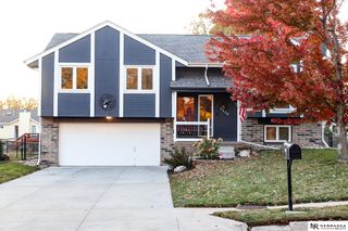 2329 Hogantown Drive, Bellevue, NE 68123