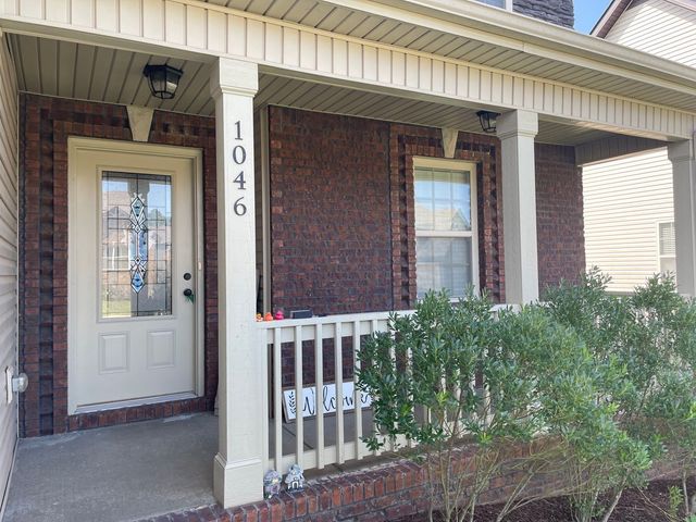 1046 Christian James Ct, Clarksville, TN 37043
