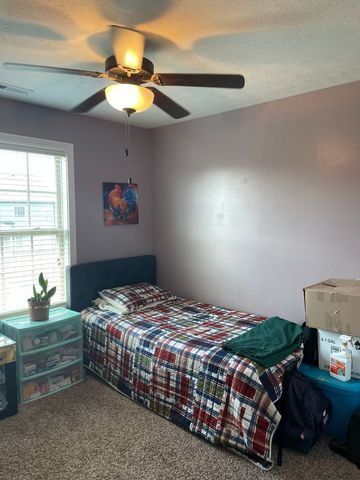 1046 Christian James Ct, Clarksville, TN 37043