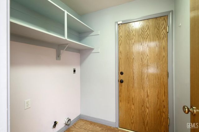 5618 Sicily Court, Bakersfield, CA 93308