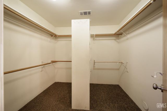 5618 Sicily Court, Bakersfield, CA 93308