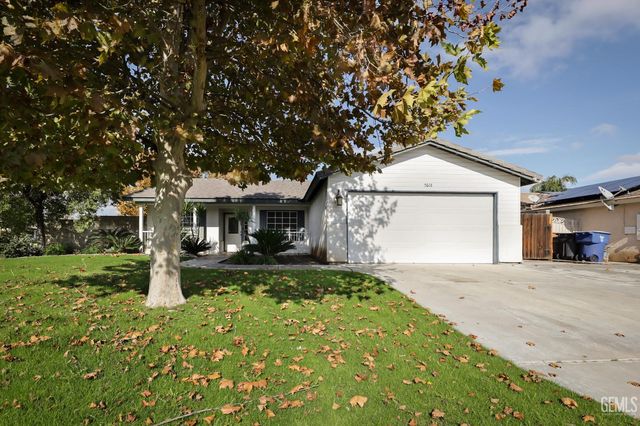 5618 Sicily Court, Bakersfield, CA 93308