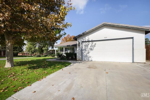 5618 Sicily Court, Bakersfield, CA 93308