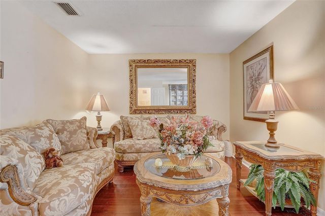 4602 WINDING RIVER WAY, Land O Lakes, FL 34639