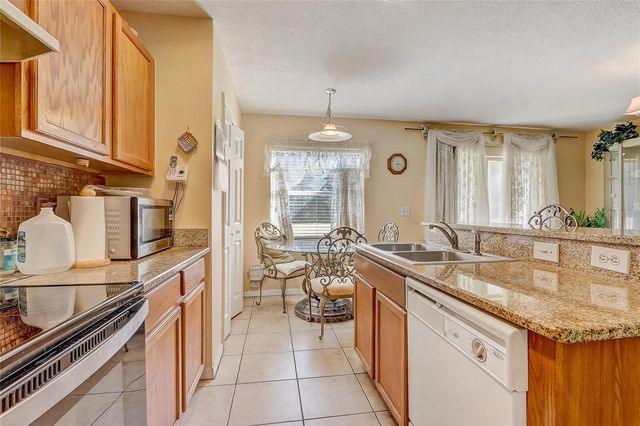 4602 WINDING RIVER WAY, Land O Lakes, FL 34639