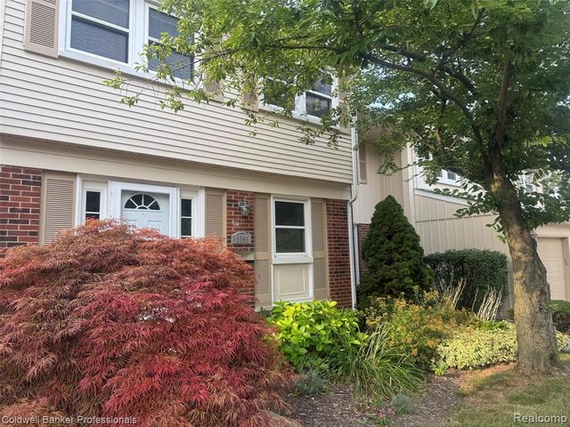 1805 Brentwood Drive 329, Troy, MI 48098
