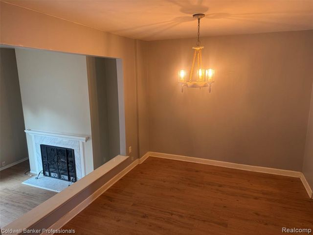 1805 Brentwood Drive 329, Troy, MI 48098