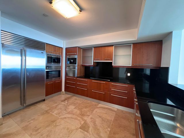 1331 BRICKELL BAY Drive 4407, Miami, FL 33131