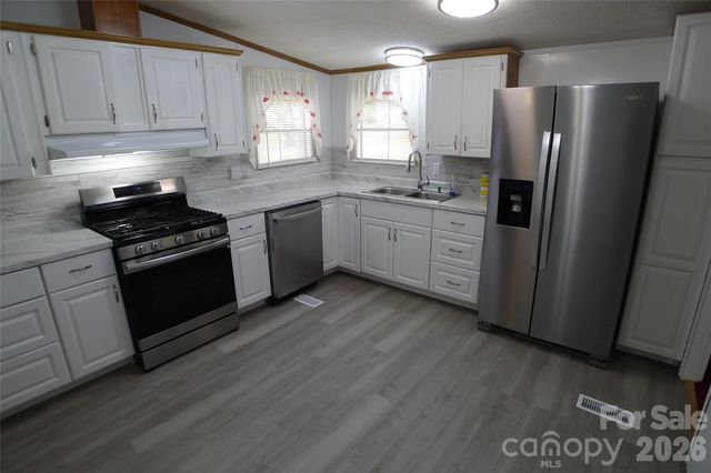 116 Hank Lesser Road, Mocksville, NC 27028