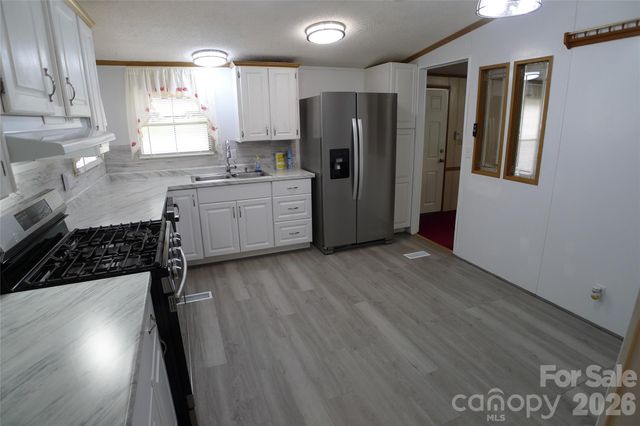 116 Hank Lesser Road, Mocksville, NC 27028